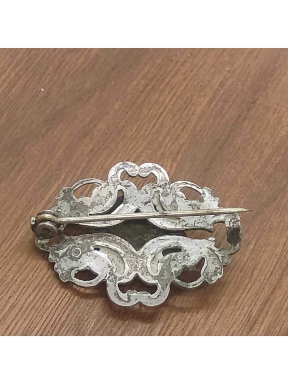 Vintage Art Nouveau Silver Tone Floral Rose Repousse Brooch Ornate Swirl Setting - Picture 4 of 4